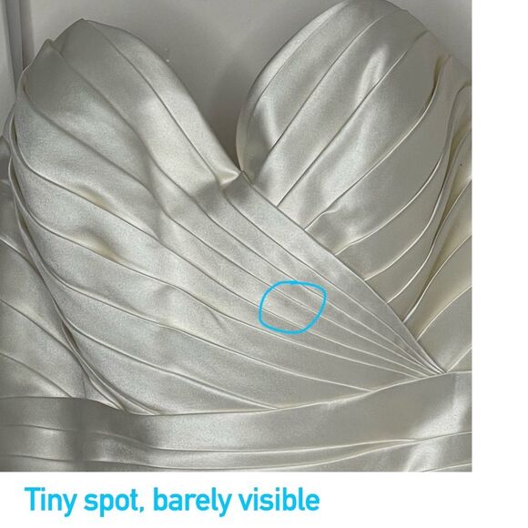 Allure Bridal 9004 Lace And Satin Strapless Sweetheart Mermaid Wedding Dress - Picture 12 of 12